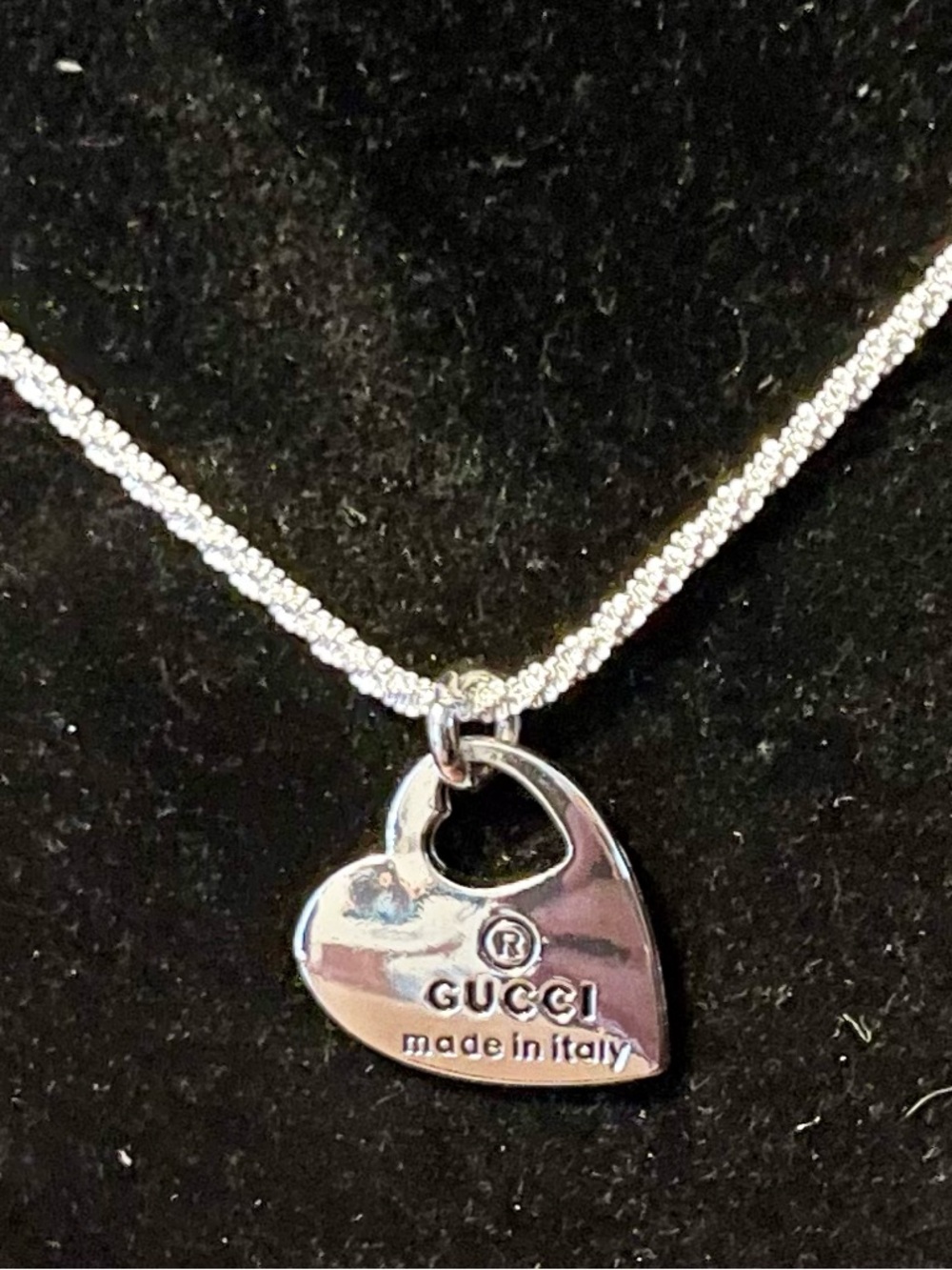 Gucci authentic Silver Heart Tag Necklace - Picture 4 of 5